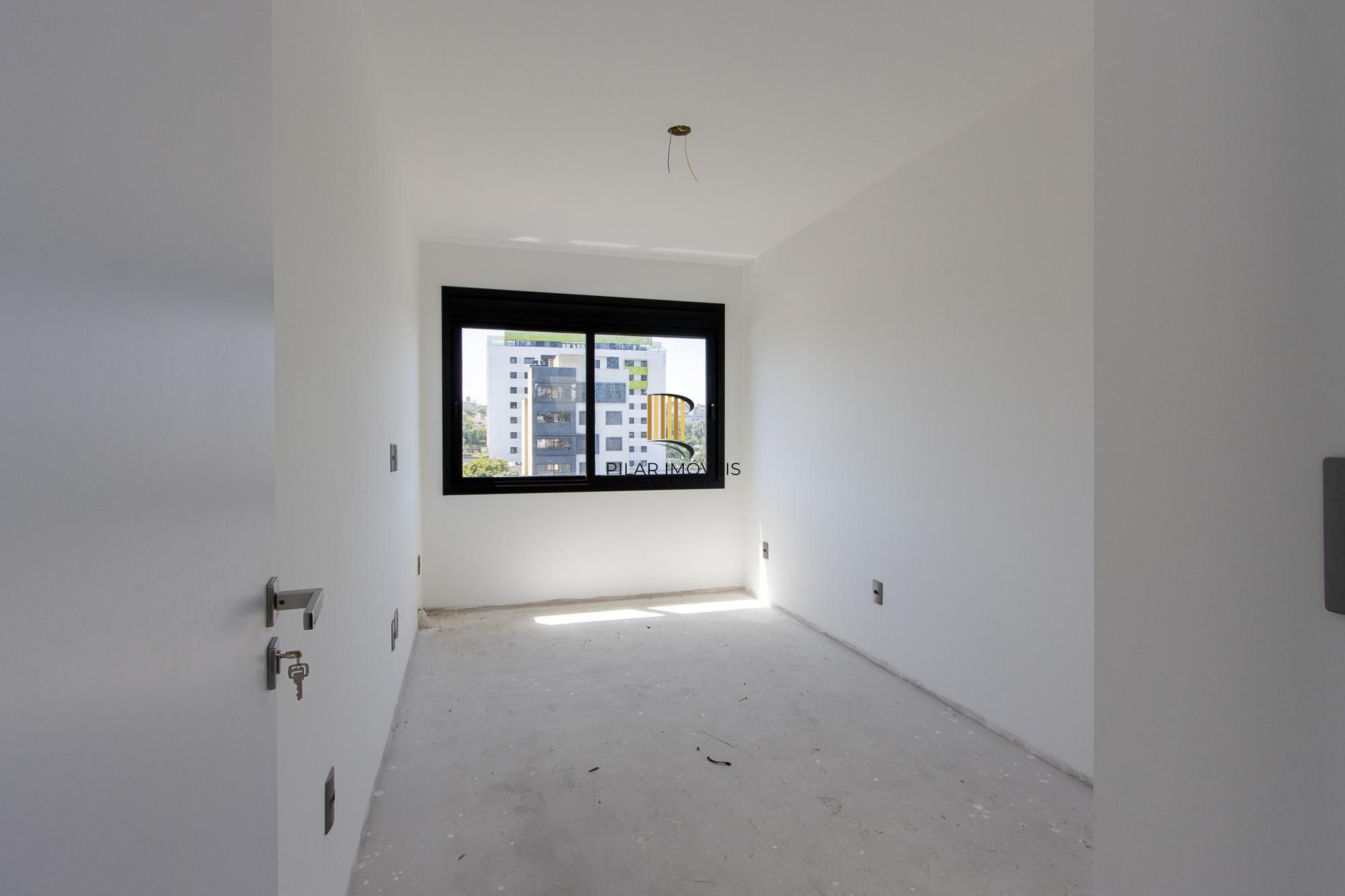 Casa em condomínio com conforto e exclusividade no bairro Tristeza