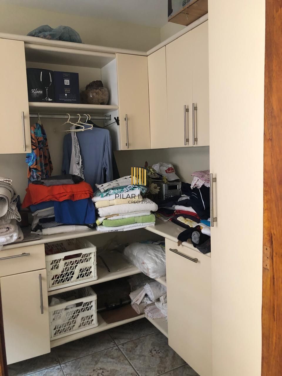 Casa de condomínio, 3 quartos, 1 suíte, 1 vaga coberta, no bairro Espirito Santo.