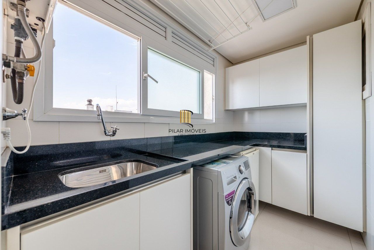 Apartamento 3 dormitórios, sendo 1 suíte e 2 vagas no Petropolis