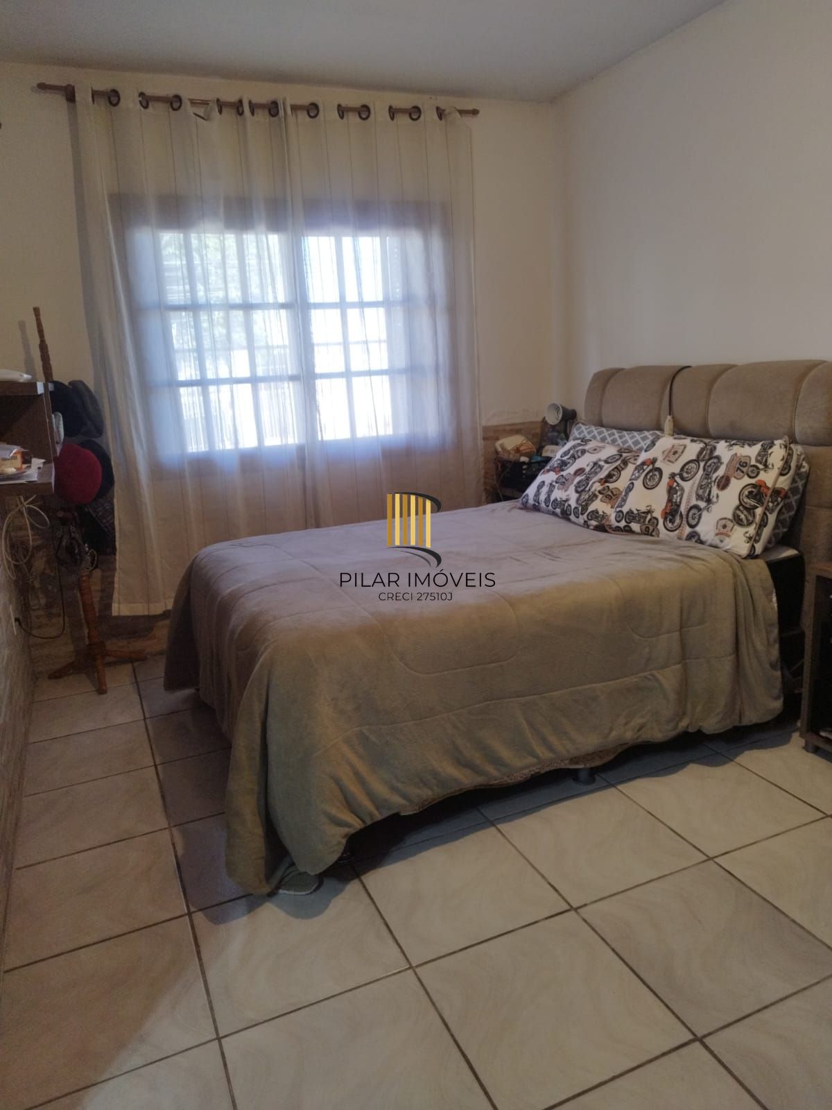 **Casa Residencial em Santa Tereza, Porto Alegre, RS - Oportunidade Única!**