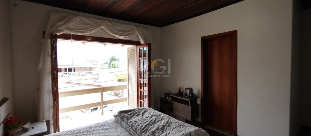 Casa para Venda - 180m², 4 dormitórios, sendo 1 suites, 3 vagas - Campo Novo