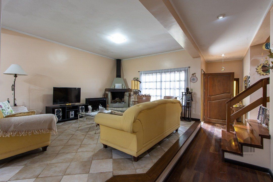 Casa para Venda - 300m², 3 dormitórios, sendo 1 suites, 4 vagas - Nonoai