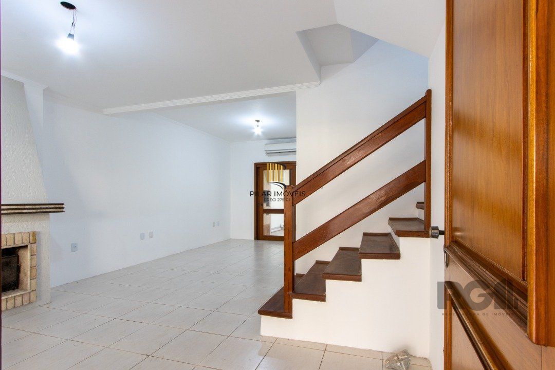Casa de Condomínio 3 dormitórios no bairro Cavalhada