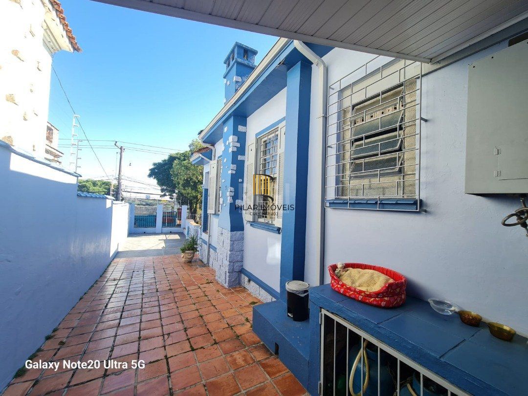 Casa 3 dormitórios no bairro Nonoai