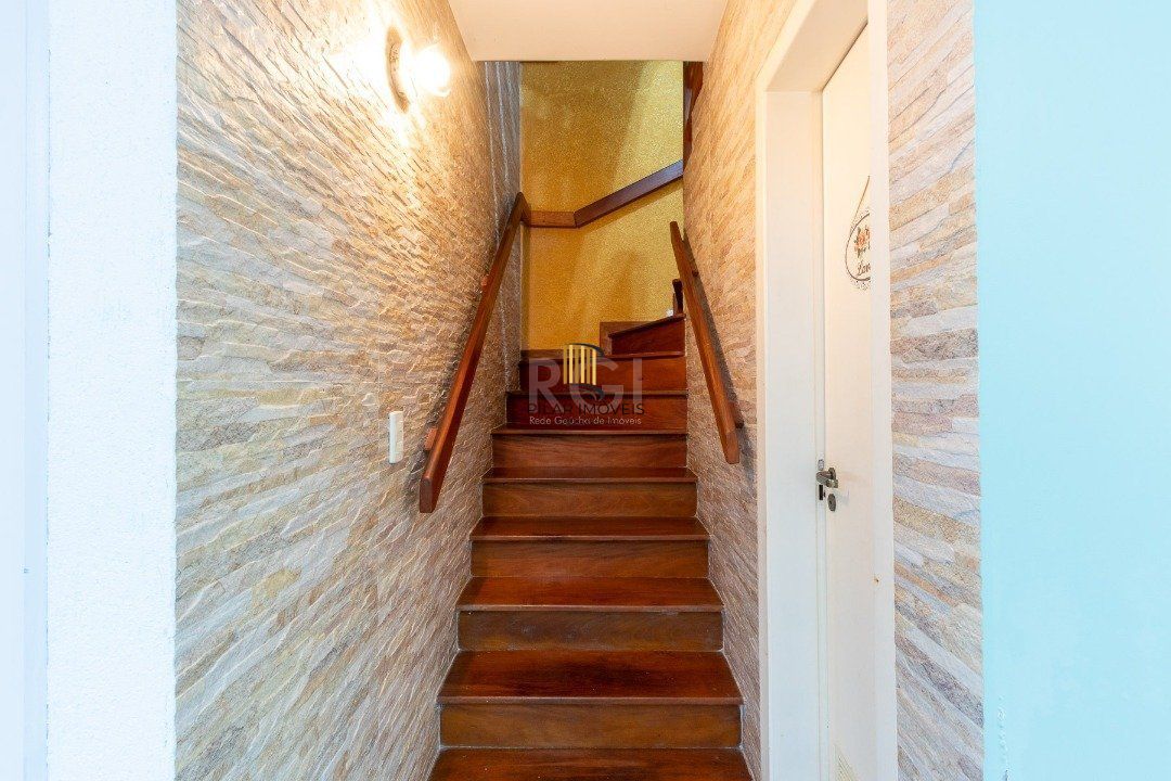 Casa para Venda - 342m², 3 dormitórios, sendo 2 suites, 2 vagas - Espírito Santo