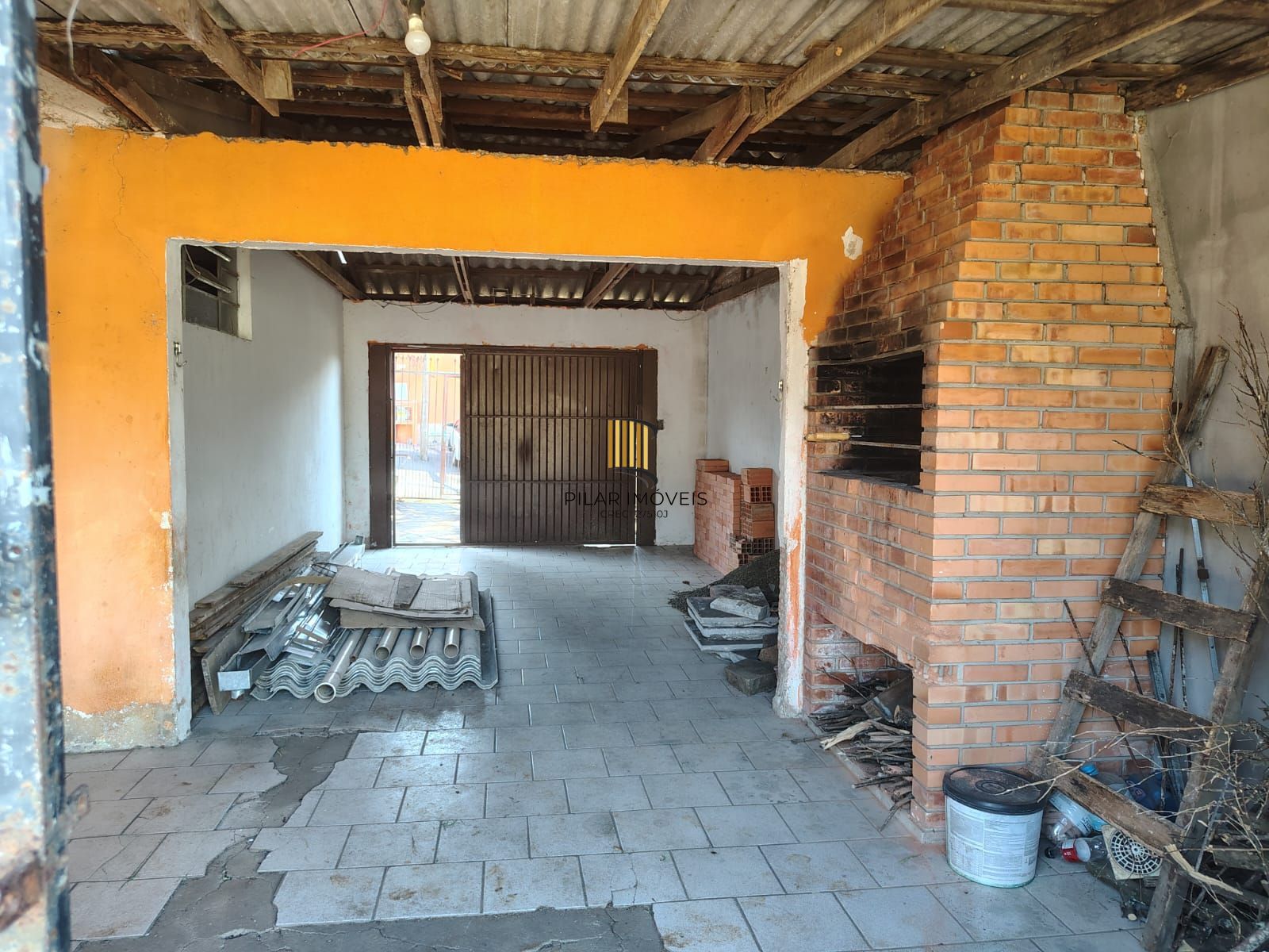 Casa térrea no bairro Vila Nova.