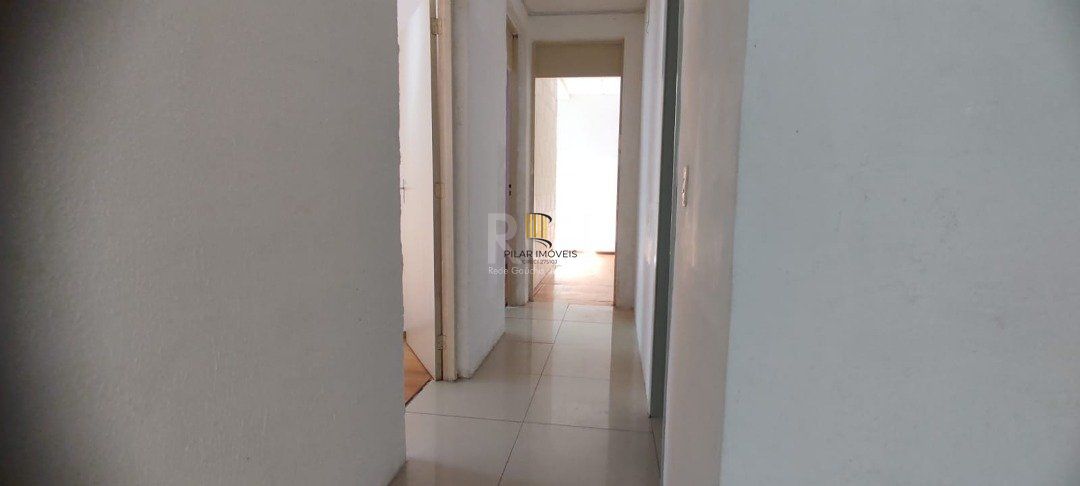 Apartamento com 3 dormitórios, 1 banheiro social e 1 vaga/box