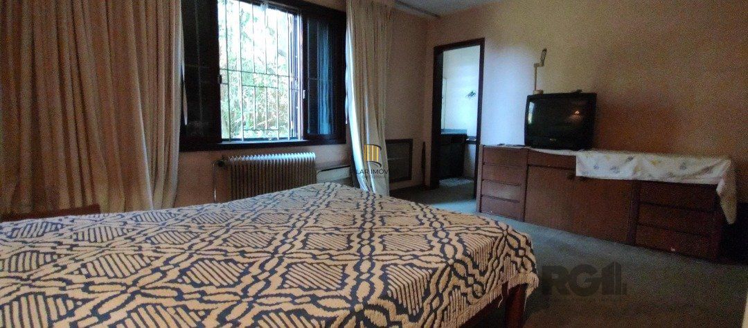 Casa com 4 quartos, suite, piscina, amplo terreno - Bairro Sétimo Céu