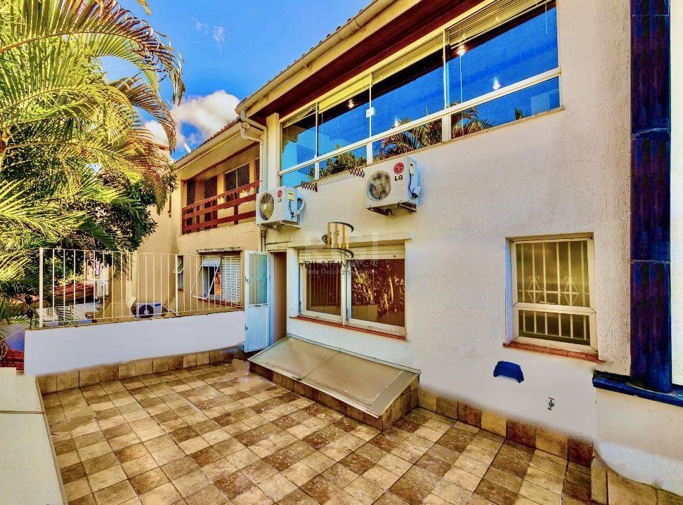Casa Condominio para Venda - 210m², 3 dormitórios, sendo 3 suites, 1 vaga - Tristeza