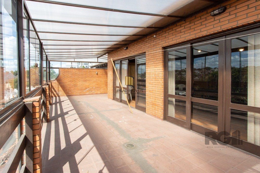 Casa para Venda - 500m², 4 dormitórios, sendo 1 suites, 4 vagas - Coronel Aparício Borges