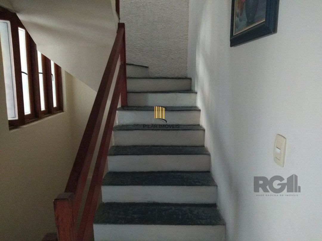 Casa 4 dormitórios no bairro Espírito Santo