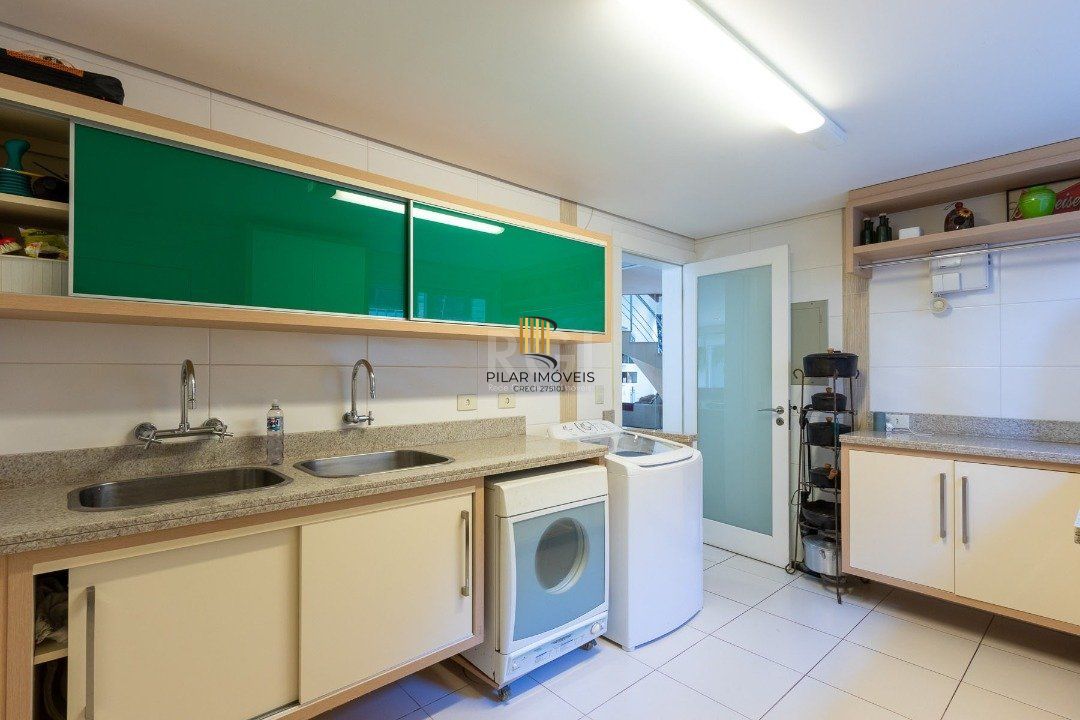 Casa para Venda - 463m², 4 dormitórios, sendo 4 suites, 4 vagas - Ipanema