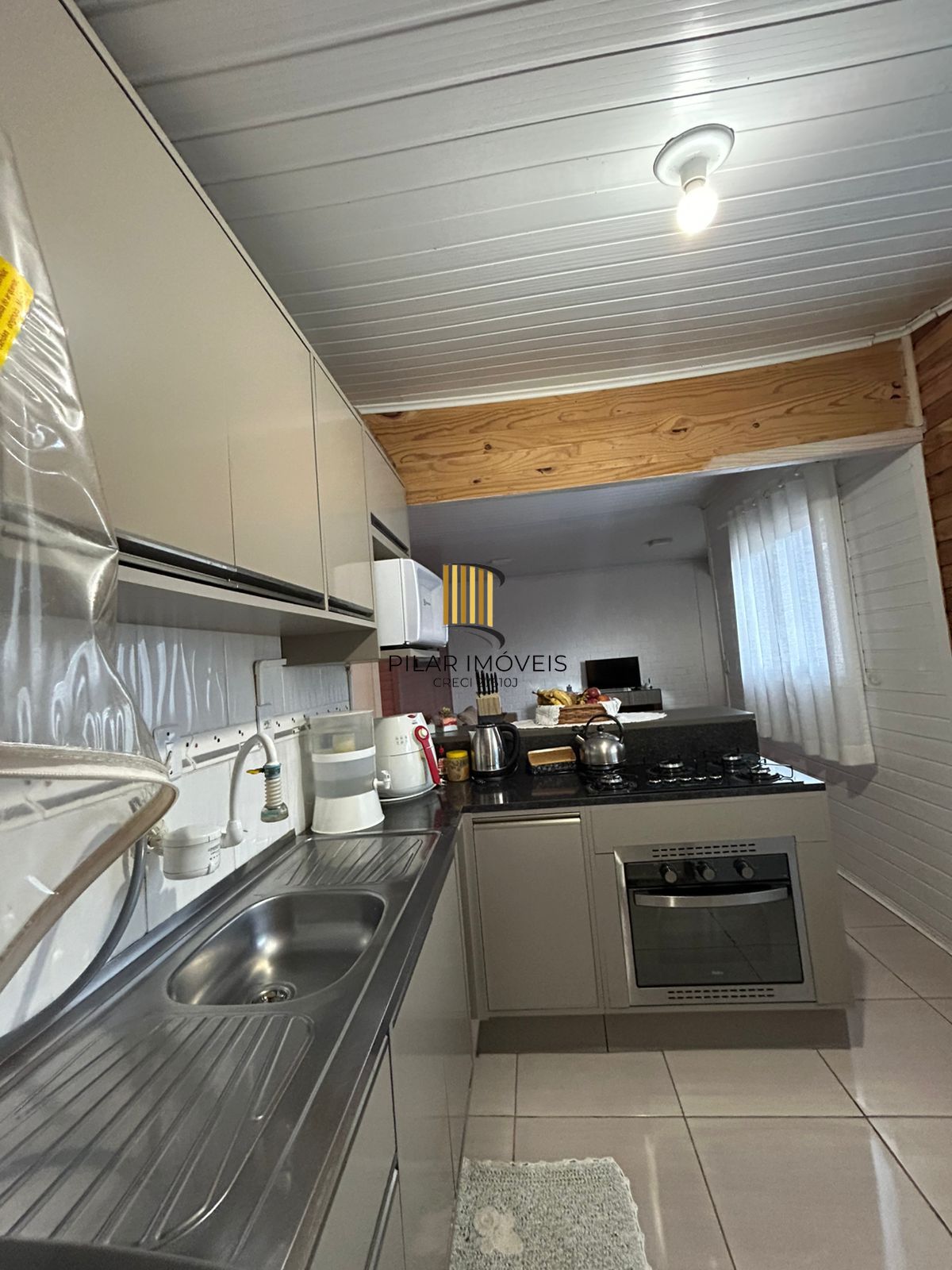 Casa 2 dormitórios no bairro Hípica