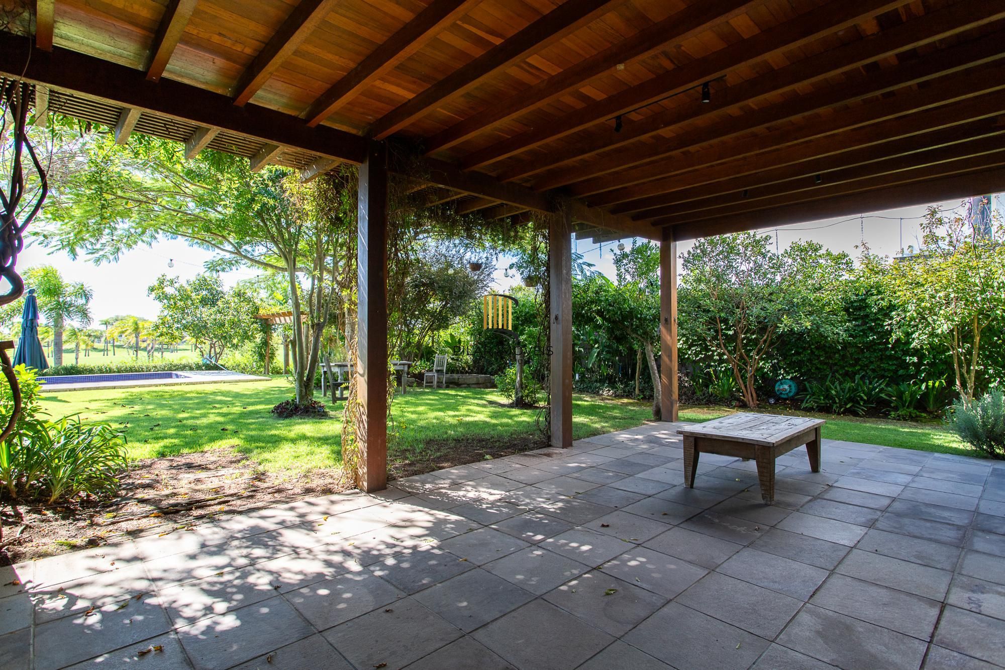 Casa de Condomínio 4 dormitórios no bairro Terraville