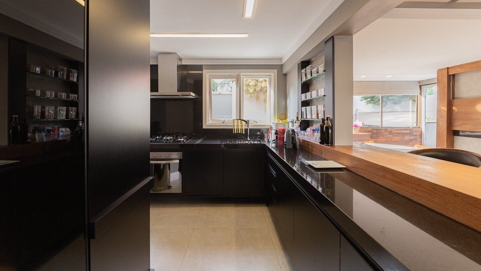 Apartamento Garden com 169m² e 2 dormitórios, 1 suíte, 2 vagas no bairro Petrópolis