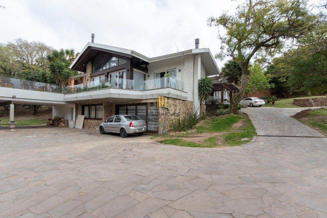 Casa para Venda - 800m², 3 dormitórios, sendo 3 suites, 4 vagas - Vila Assunção