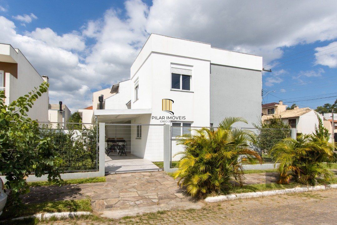 Casa 2 dormitórios no bairro Hípica