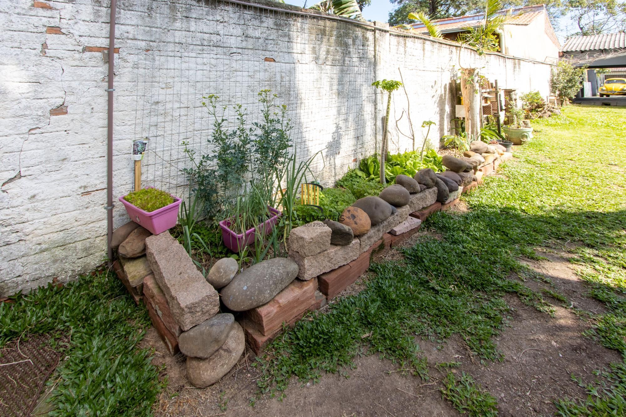 Sobrado amplo 4 dormitórios com piscina e casa extra no mesmo terreno – Hípica