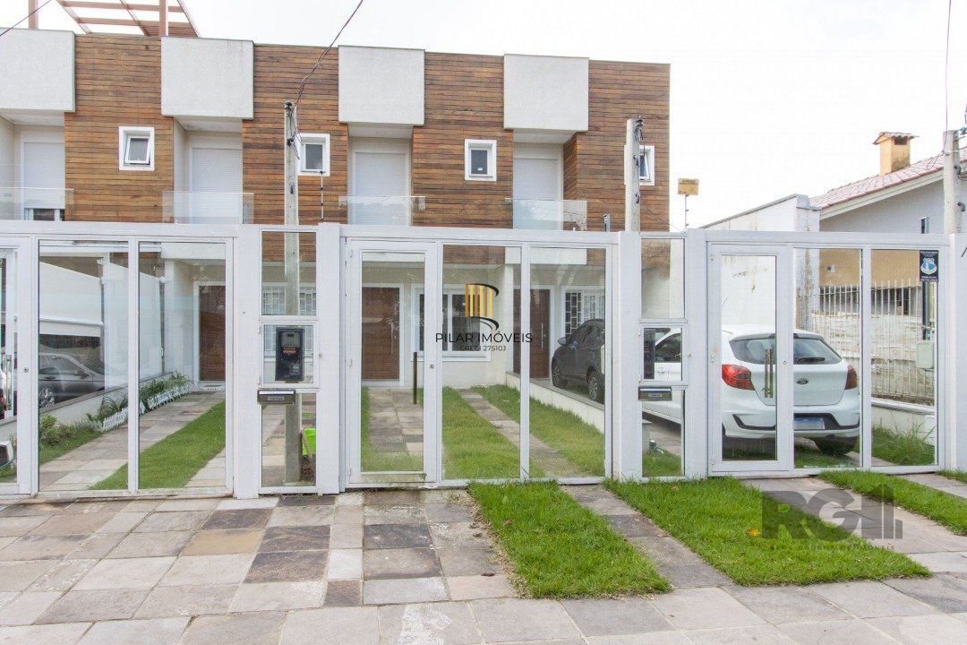 Casa de Condomínio 2 dormitórios no bairro Cristal
