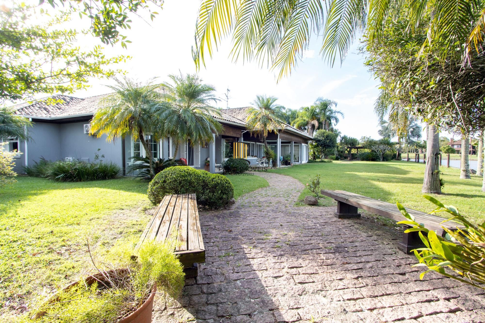 Casa de Condomínio 4 dormitórios no bairro Belém Novo