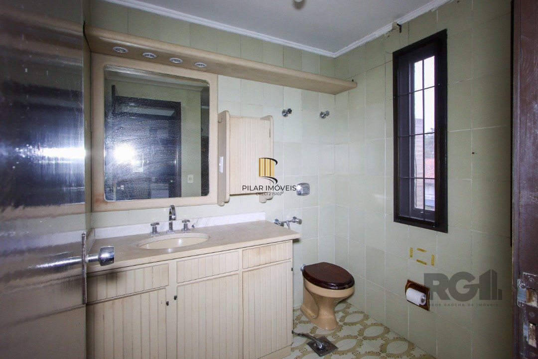Casa de 3 dormitórios no Jardim Isabel com vista para o Guaíba.