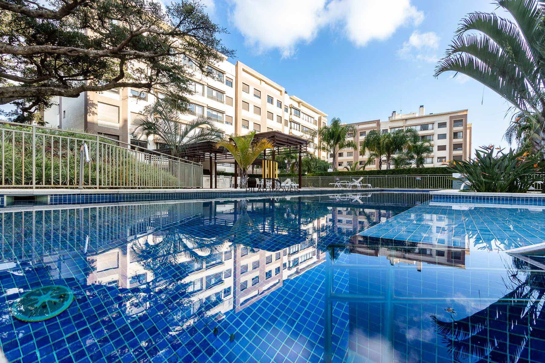 Apartamento totalmente reformado e impecável para locação - 3 quartos sendo uma suíte - Bairro Cavalhada