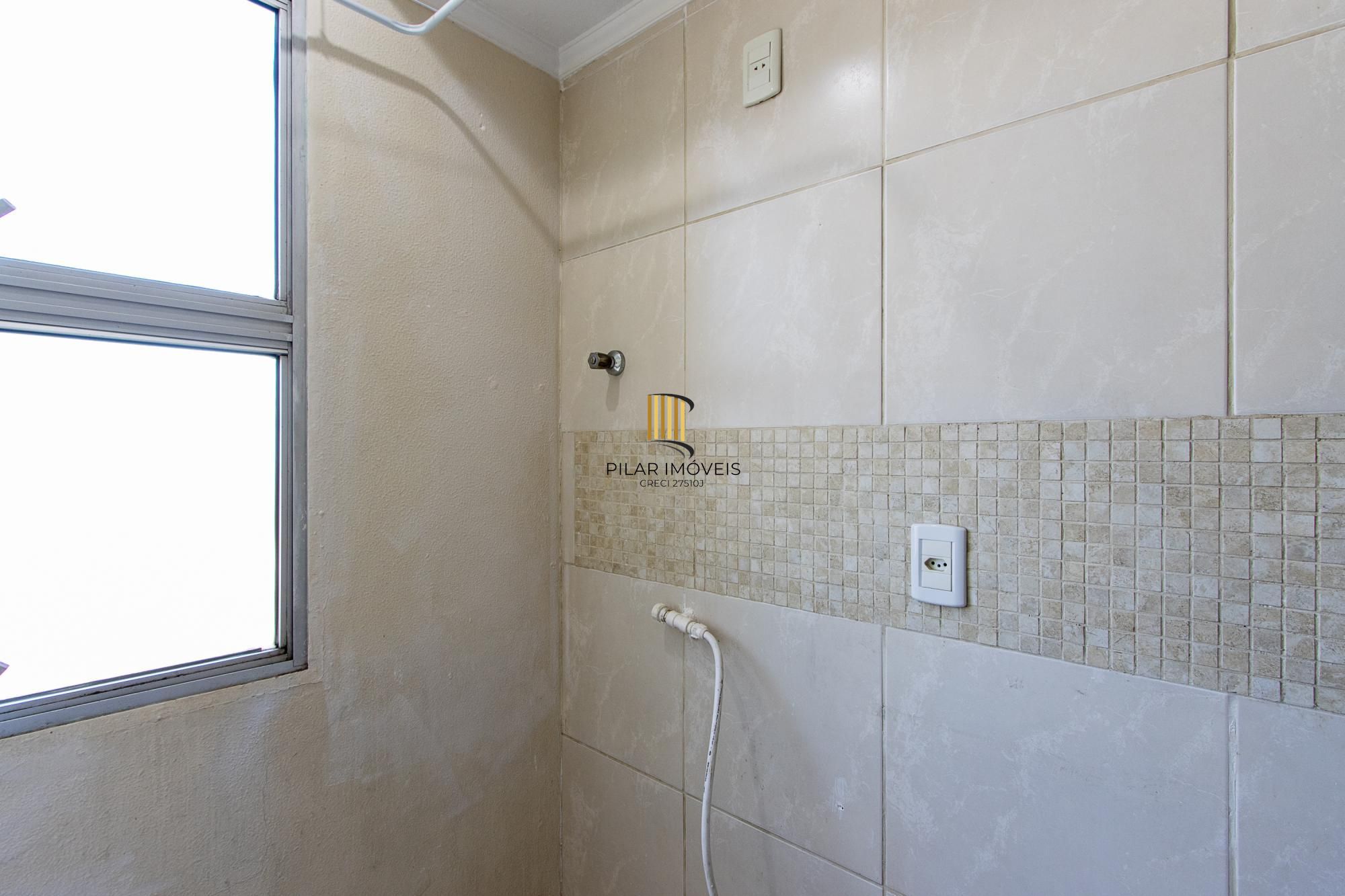 Excelente Apartamento 2 Dormitórios na Av. Wenceslau Escobar