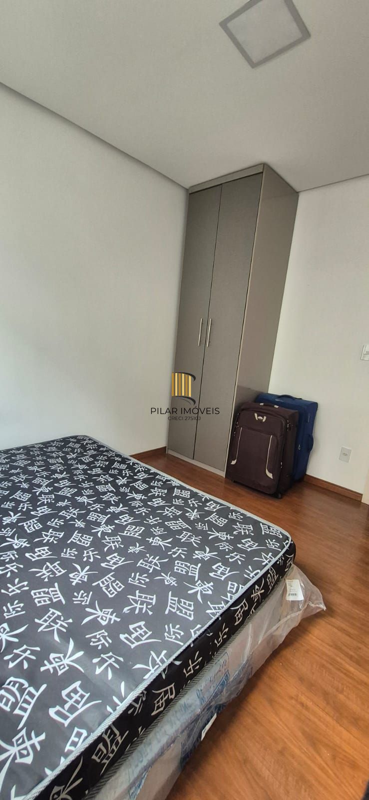 Apartamento de 3 dormitórios, 1 suíte e 1 vaga de garagem no bairro Pedra Redonda.