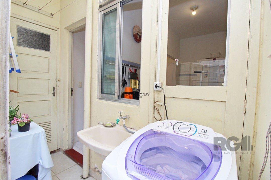 Apartamento 3 dormitórios no bairro Menino Deus