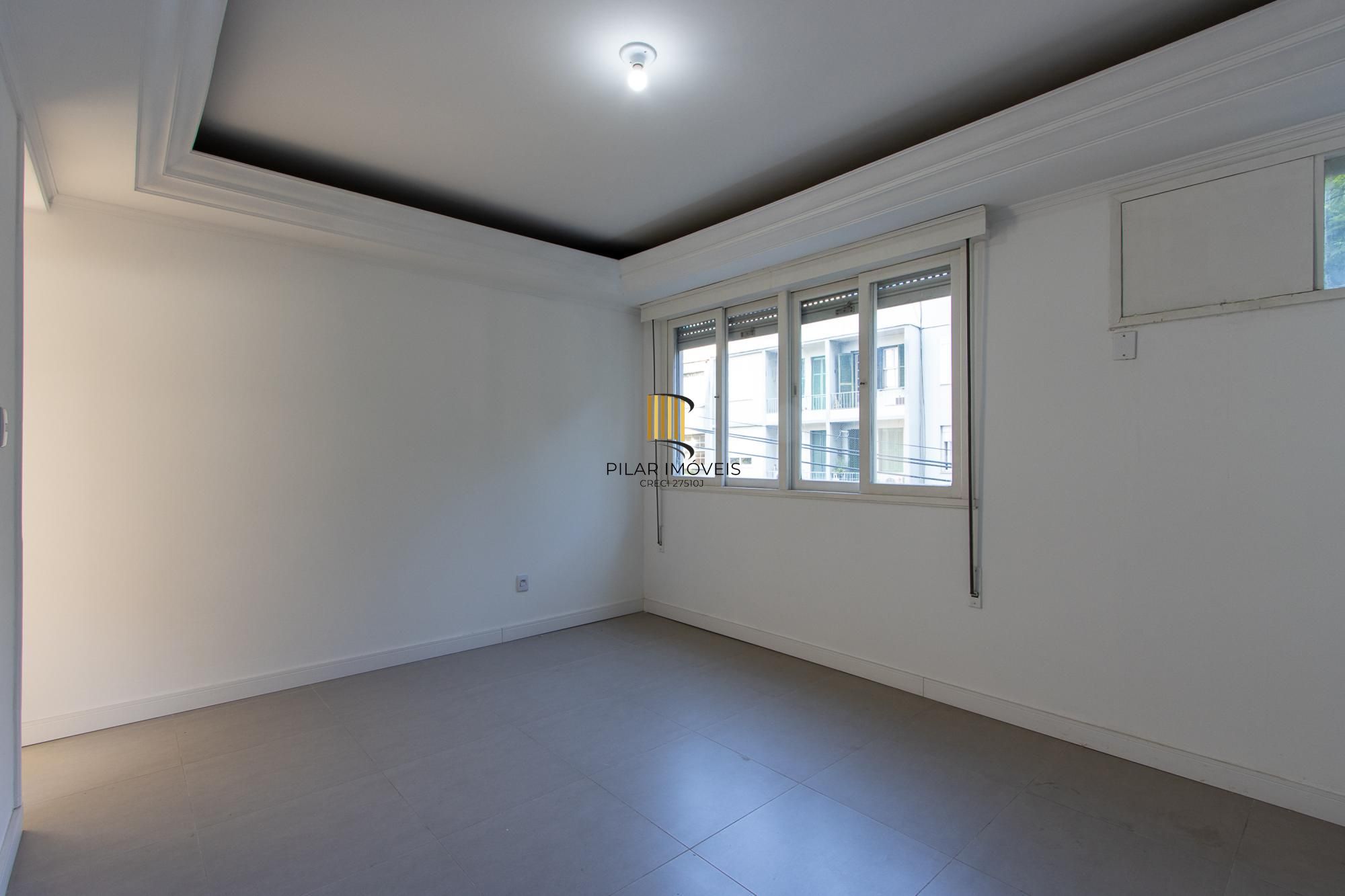 Apartamento à venda no bairro Moinhos de Vento, em Porto Alegre – RS. Com área privativa de 100.73m².