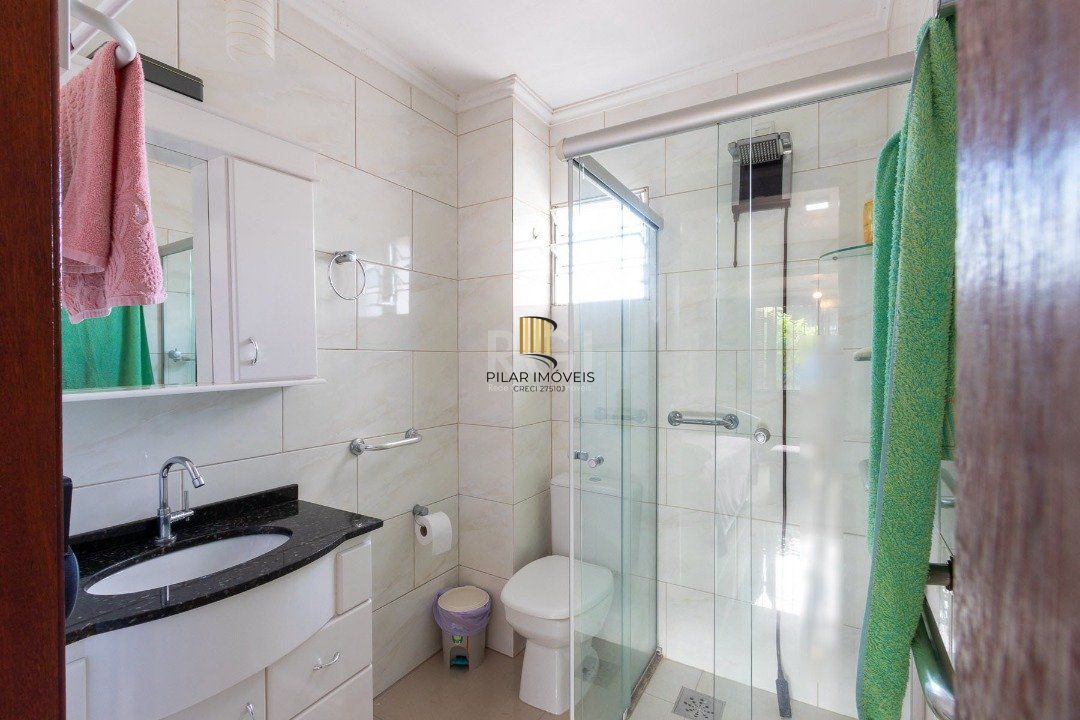 Casa para Venda - 300m², 5 dormitórios, 2 vagas - Cavalhada