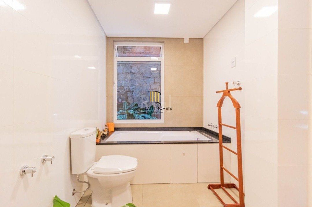 Apartamento garden, estilo casa, no coração do Moinhos de Vento
