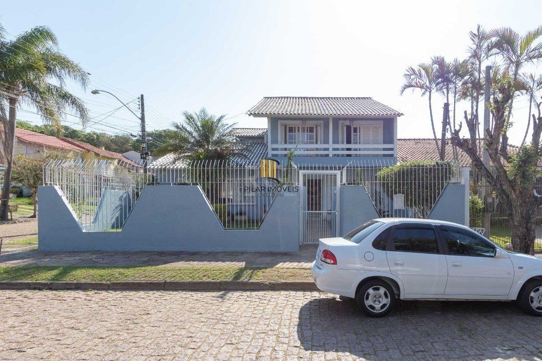 Casa para Venda - 256.5m², 3 dormitórios, sendo 1 suites, 2 vagas - Espirito Santo