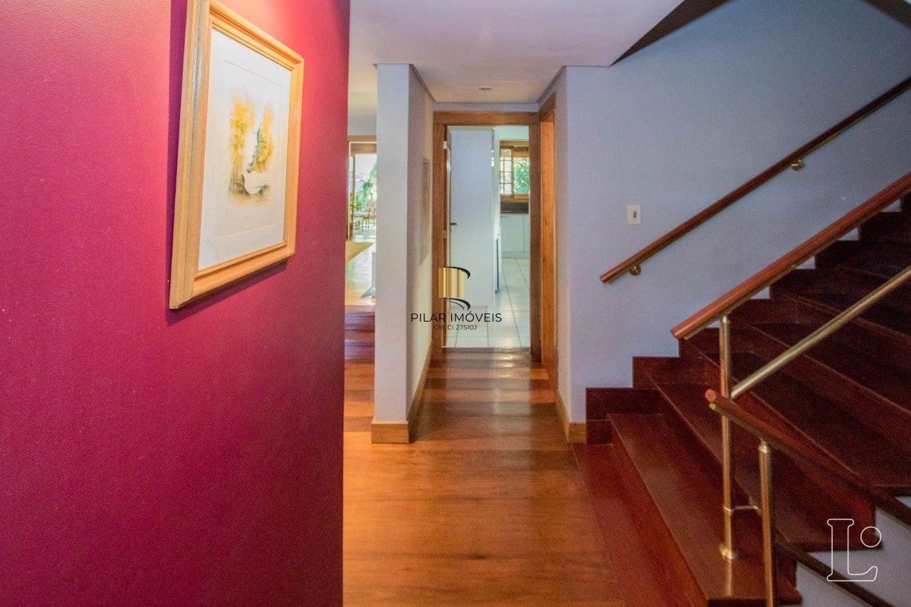 Casa para Venda - 427m², 4 dormitórios, sendo 1 suites, 4 vagas - Jardim Isabel