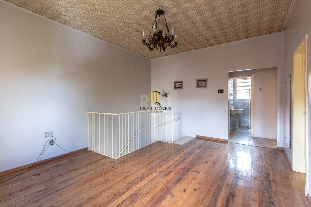 Casa para Venda - 118m², 2 dormitórios, 2 vagas - Medianeira