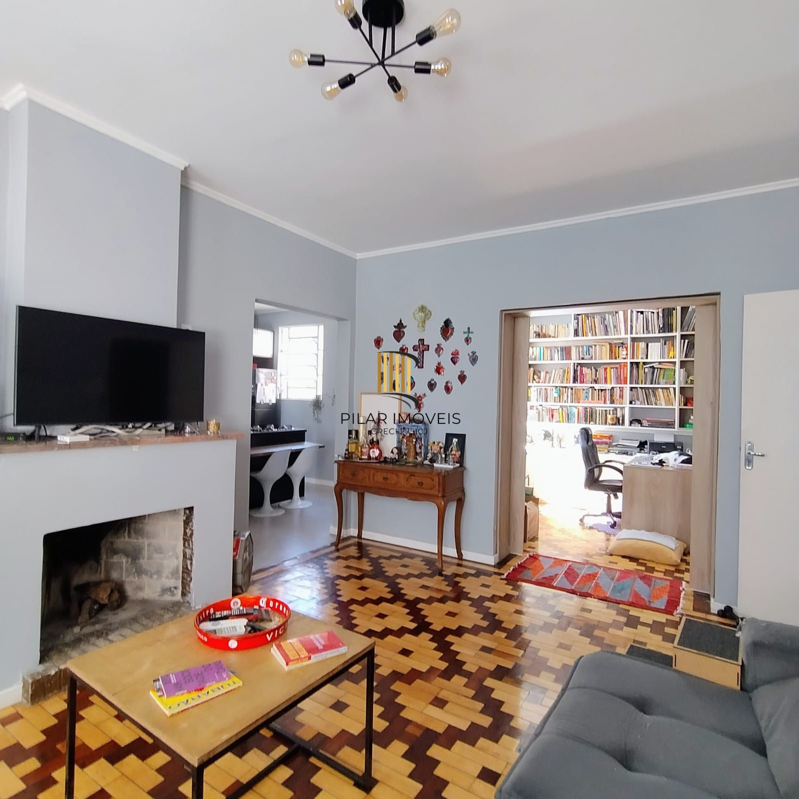 Apartamento Amplo e Reformado em Frente a Faculdade de Medicina (UFRGS)