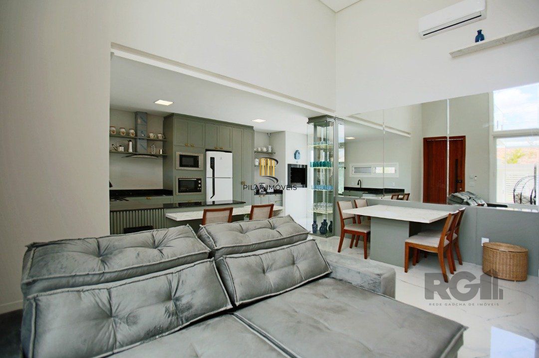 Casa 3 dormitórios no bairro Zona Nova