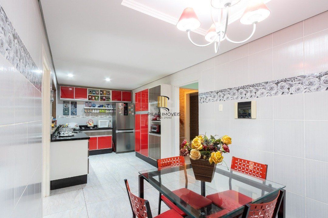 Casa para Venda - 342m², 3 dormitórios, sendo 2 suites, 2 vagas - Espírito Santo