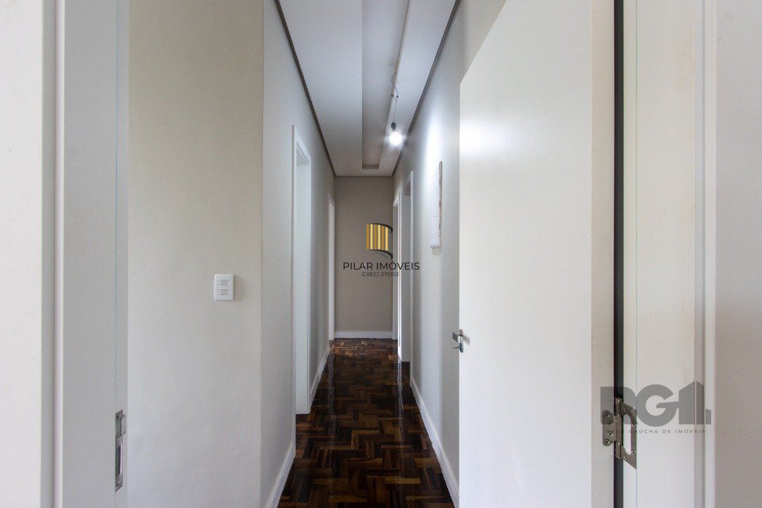 Casa | 3 quartos | 2 Suítes | 4 vagas cobertas | 260m2 Privativos | Bairro Santa Tereza