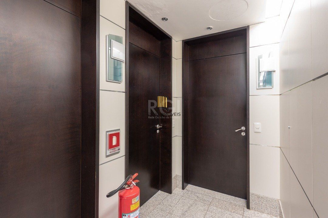 Conjunto/Sala para Venda - 210m², 0 dormitórios, 5 vagas - Cristal