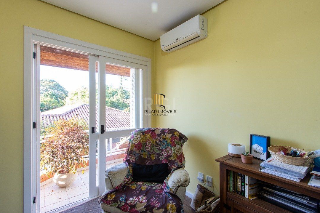 Casa de Condomínio 4 dormitórios no bairro Vila Assunção