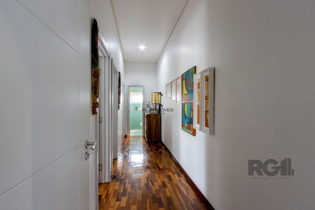 Casa de Condomínio 4 dormitórios no bairro Vila Nova