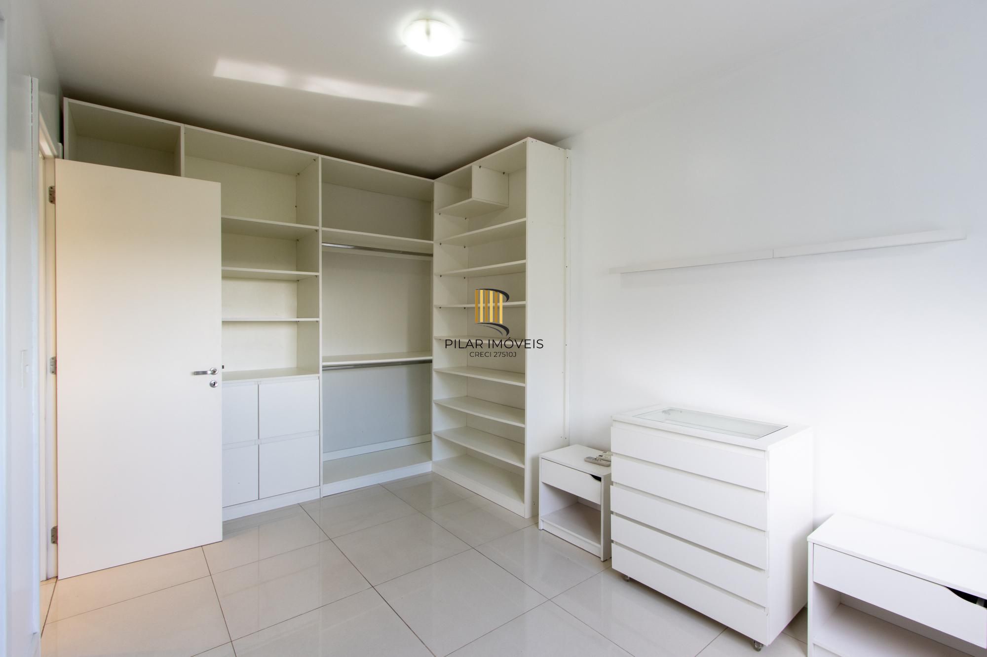 Apartamento no Bairro Cristal de 3 dormitórios,1 Suíte, Semi mobiliado com 1 vaga escriturada