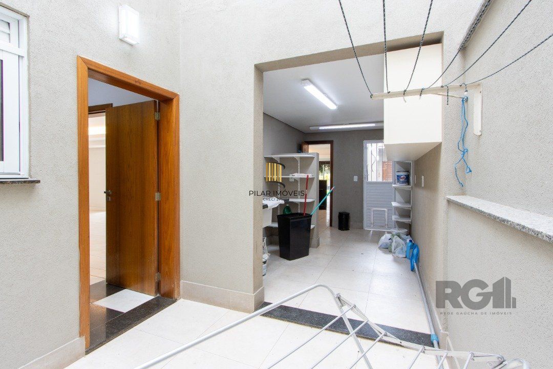 Casa 4 dormitórios no bairro Cristal
