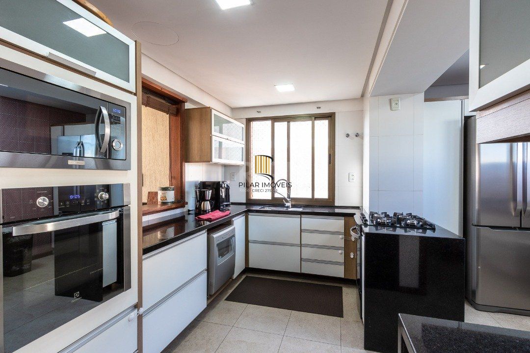 Cobertura para Venda - 444.3m², 3 dormitórios, sendo 1 suites, 4 vagas - Tristeza