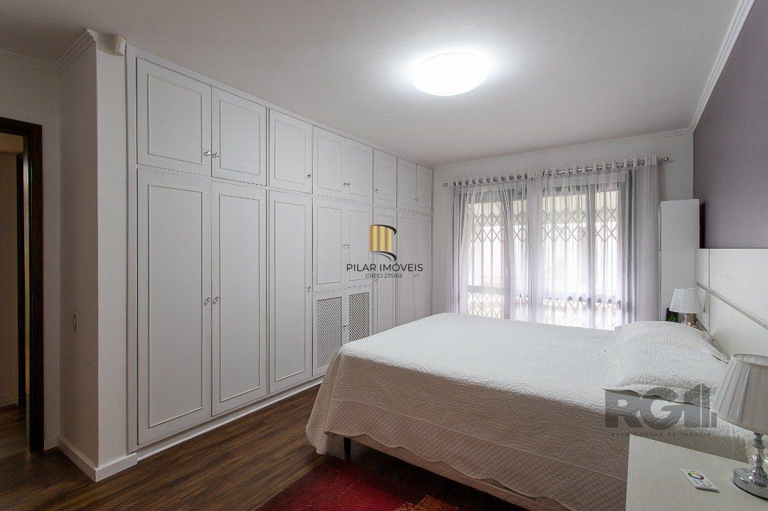 Casa 4 dormitórios no bairro Jardim Isabel