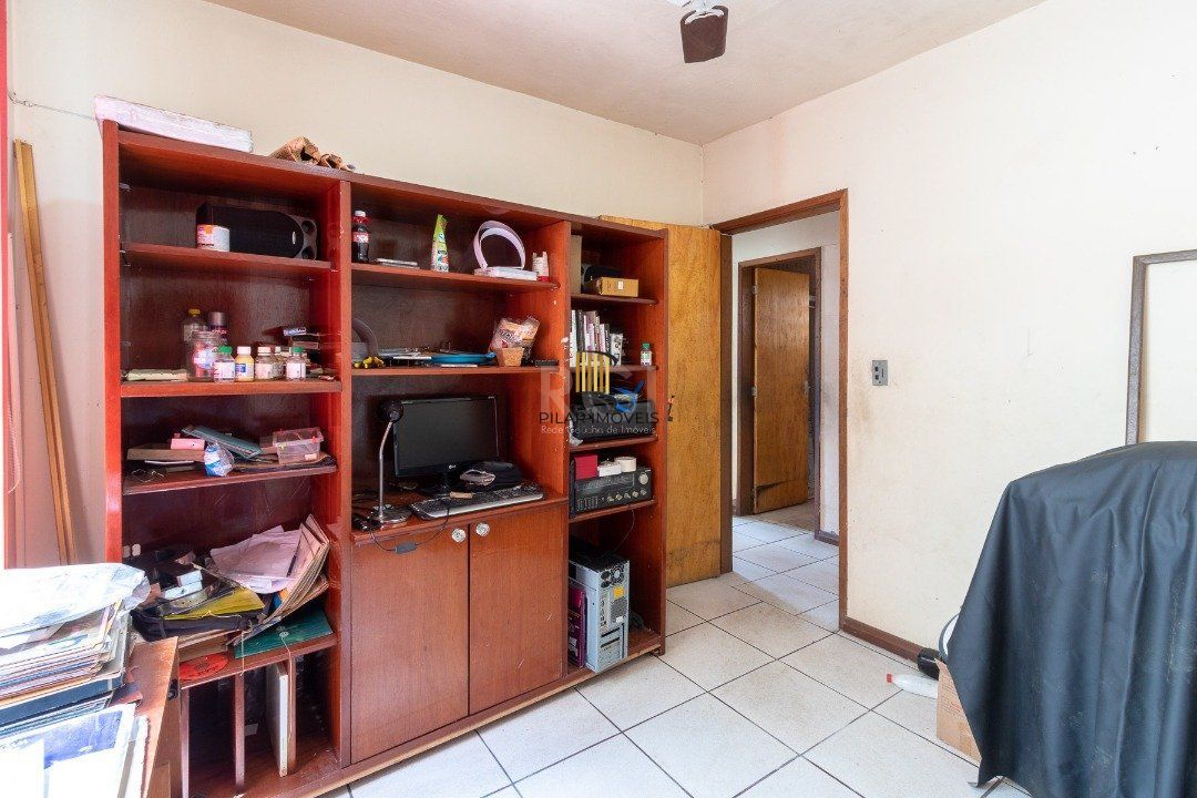 Casa para Venda - 149.99m², 6 dormitórios, sendo 2 suites, Nonoai