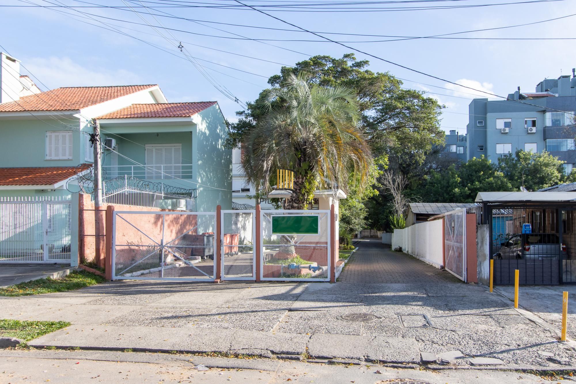 Apartamento reformado, 2 dormitórios, 1 vaga
