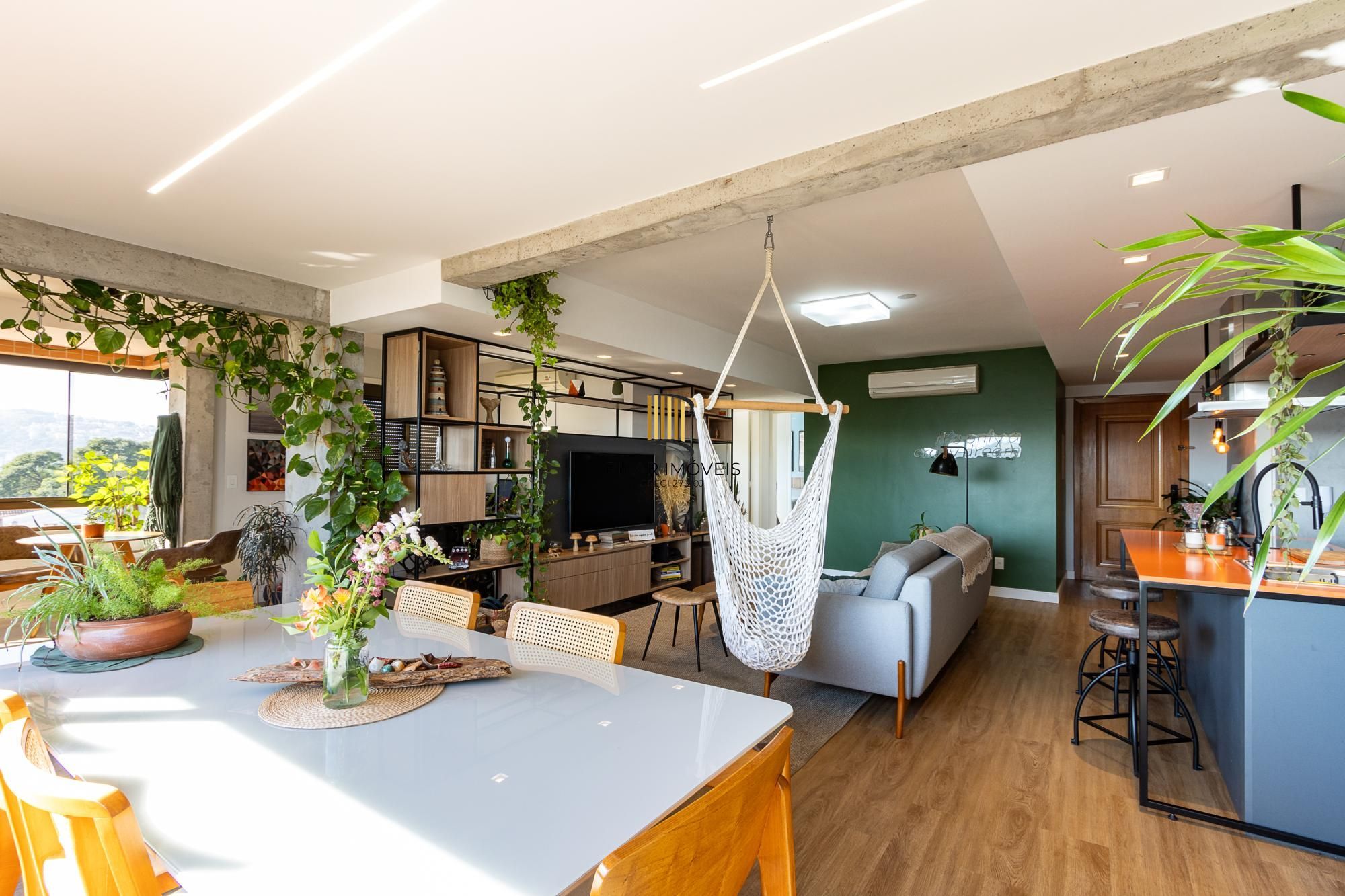 Apartamento 3 dormitórios no bairro Cristal