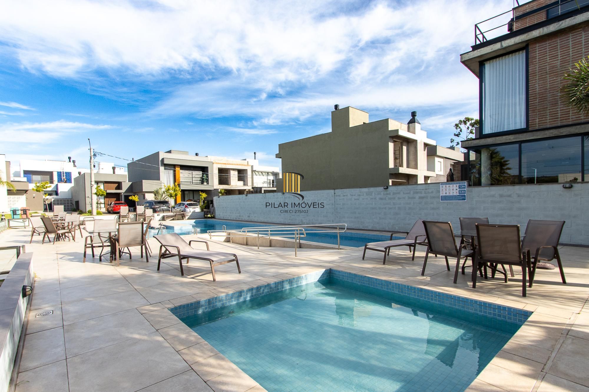 Casa de condomínio, 3 dormitórios, 3 suítes.